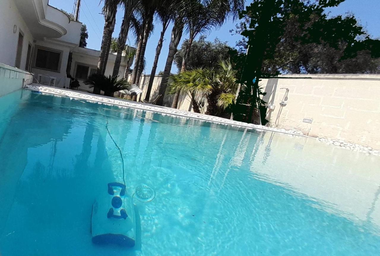 Villa Con Piscina Aria Di Sole Francavilla Fontana Exterior foto