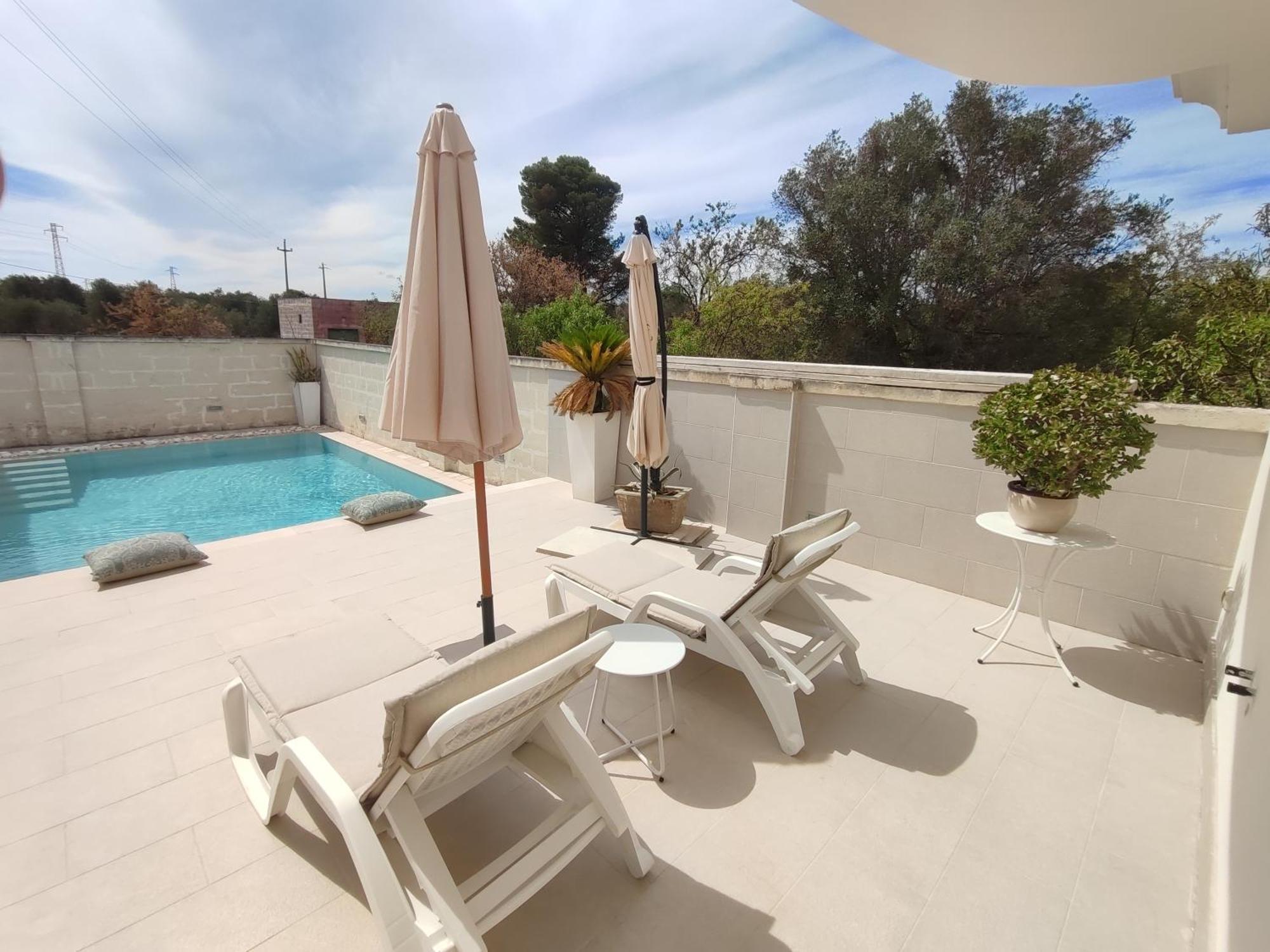 Villa Con Piscina Aria Di Sole Francavilla Fontana Exterior foto